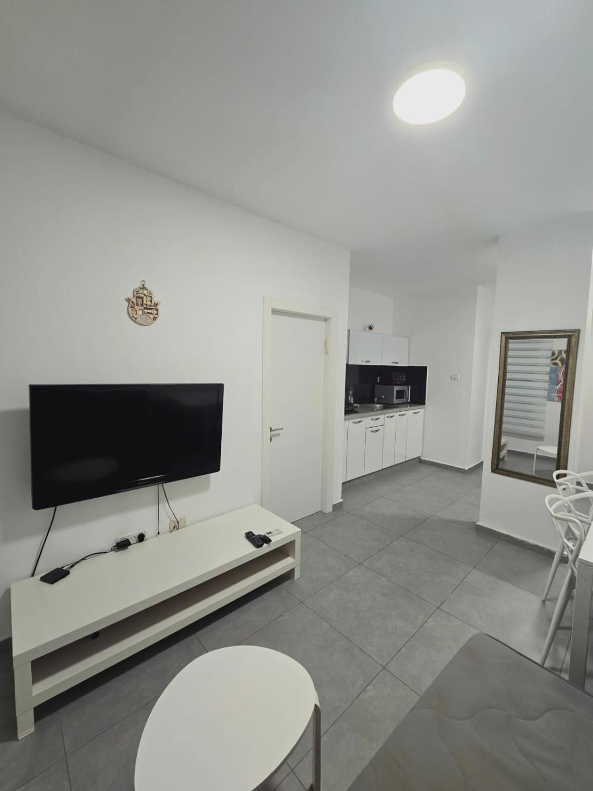 Gk Apartment Harmony Bat Yam Exterior photo